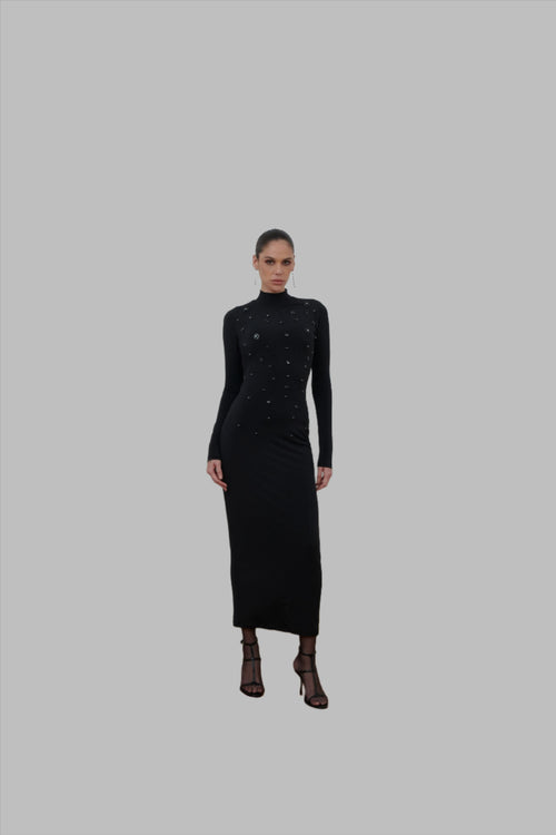 long sleeves black dress with flower embroidery 