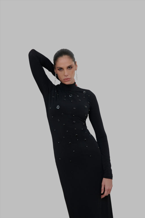 long sleeves black dress with flower embroidery