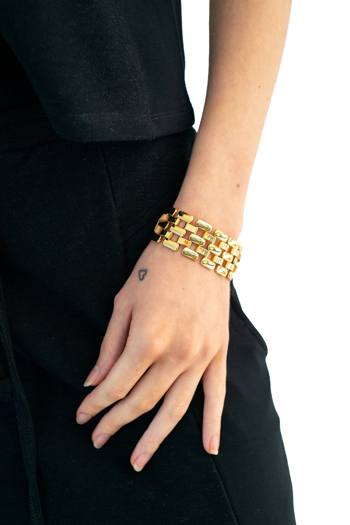 gold cuff with magnetic clasps