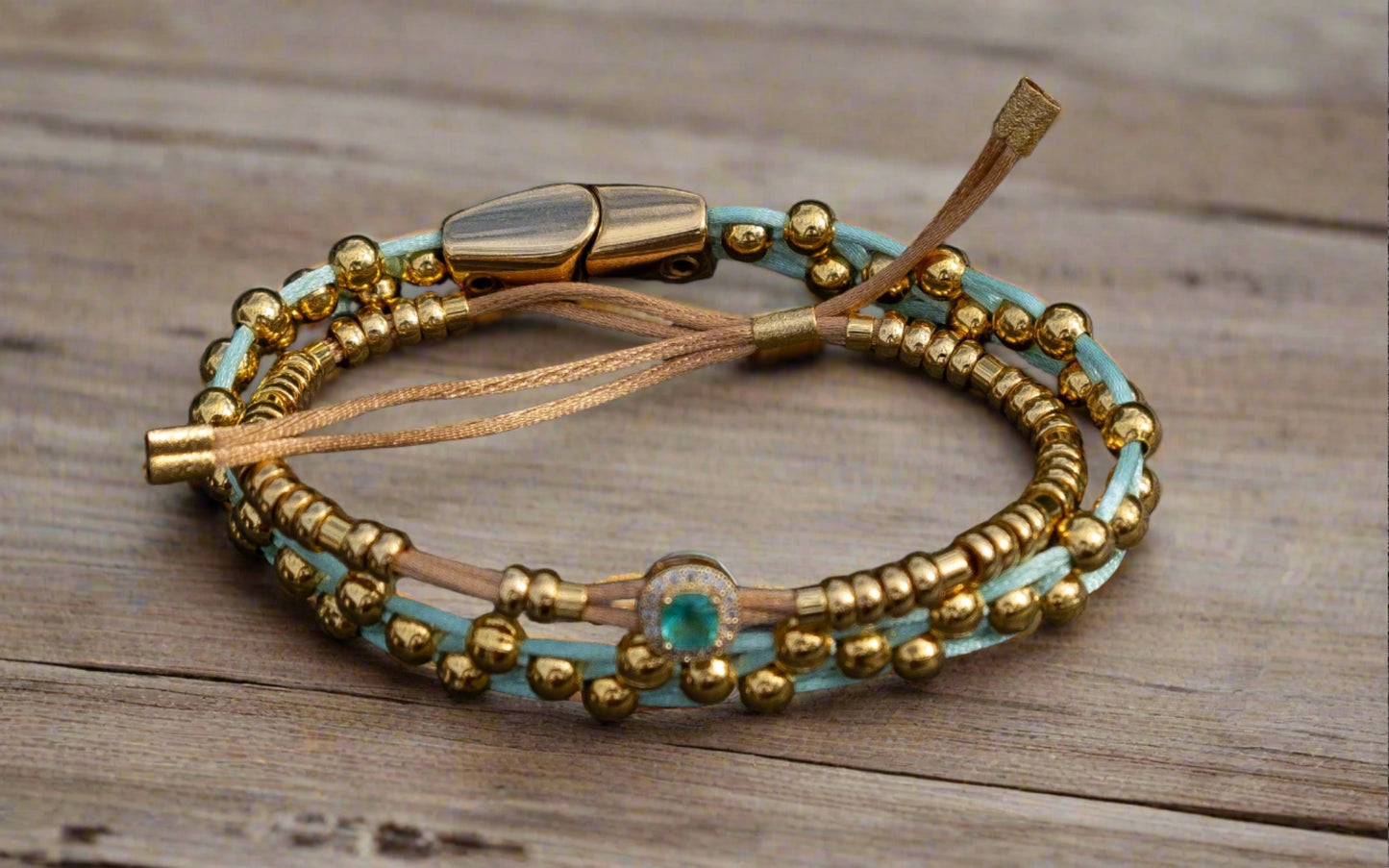 turquoise crystal bracelet adjustable and magnetic clasps