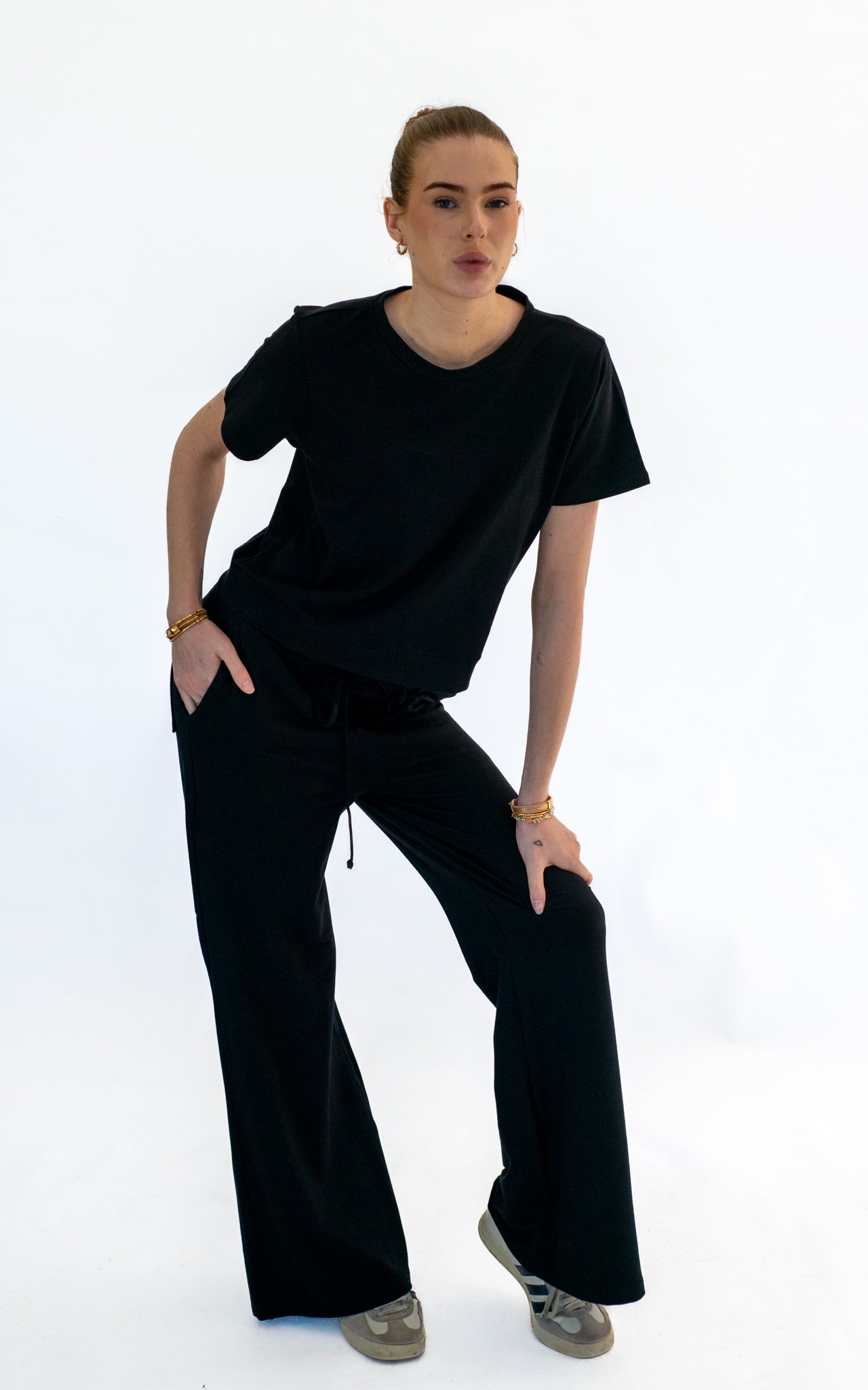 black organic lounge wear perfect for long travels